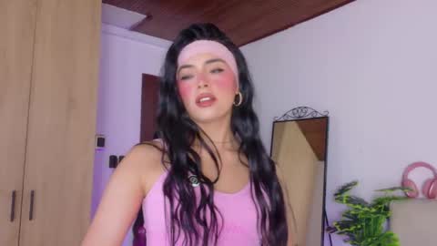 Sara online show from May 2026 11:31:02 PM