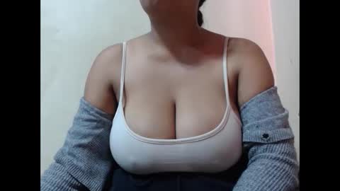 saronette online show from October 2025 06:03:01 AM