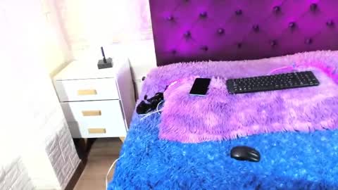 Snapshot of sary_littlesmiles chatting on April 2026 11:15:02 AM Sary online show from April 2026 11:15:02 AM