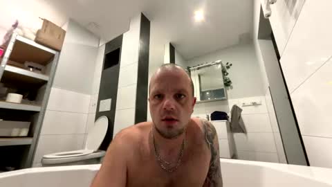 Men37 online show from October 2025 03:12:01 PM