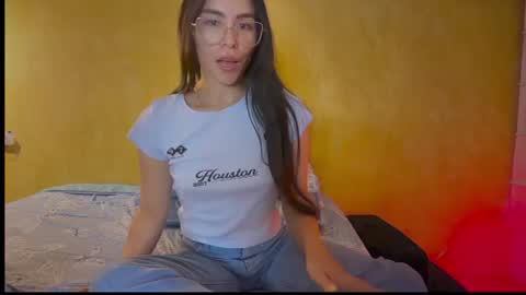 Snapshot of sasha_jonne chatting on June 2026 05:12:01 AM sasha_jonne online show from June 2026 05:12:01 AM