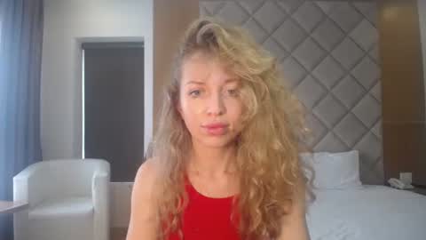 Sasha online show from November 2025 08:19:01 AM