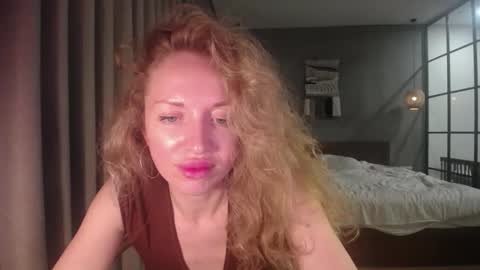 Sasha online show from December 2025 01:06:01 PM