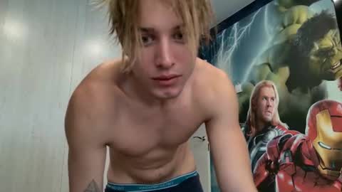 Snapshot of sashenkka chatting on June 2026 04:24:02 AM Sasha -- online show from June 2026 04:24:02 AM
