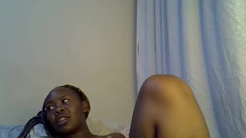 sassy_bella online show from December 2025 03:02:01 AM