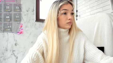 Snapshot of sassyt33n chatting on February 2025 08:33:02 AM sassyt33n online show from February 2025 08:33:02 AM