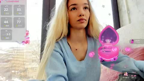 Snapshot of sassyt33n chatting on February 2025 09:43:01 AM sassyt33n online show from February 2025 09:43:01 AM