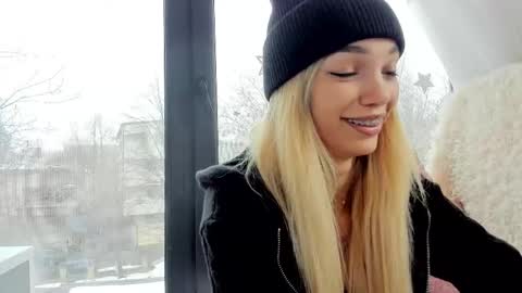 Snapshot of sassyt33n chatting on February 2025 10:09:01 AM sassyt33n online show from February 2025 10:09:01 AM