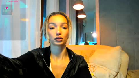 Snapshot of sassyt33n chatting on October 2025 08:23:02 AM sassyt33n online show from October 2025 08:23:02 AM