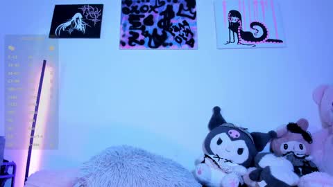    im expecting 300 thumbs up on my altar online show from May 2026 11:45:02 PM