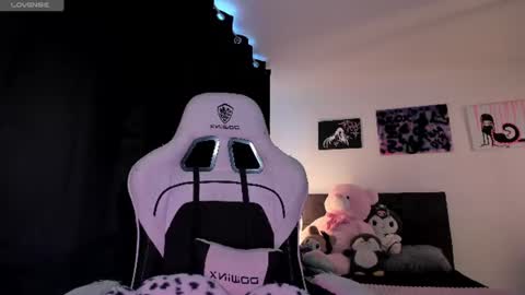 Snapshot of satanbabee_ chatting on June 2026 09:34:01 PM im expecting 300 thumbs up on my altar online show from June 2026 09:34:01 PM