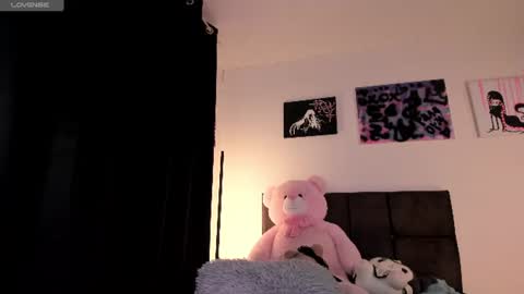 Snapshot of satanbabee_ chatting on July 2026 01:00:01 AM im expecting 300 thumbs up on my altar online show from July 2026 01:00:01 AM