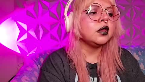 Snapshot of satyn_doll chatting on May 2026 12:16:02 AM Gina George online show from May 2026 12:16:02 AM