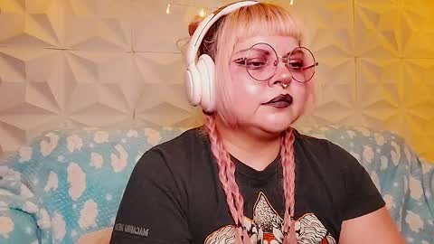 Snapshot of satyn_doll chatting on May 2026 10:50:03 PM Gina George online show from May 2026 10:50:03 PM