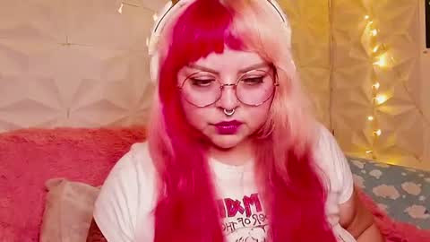 Snapshot of satyn_doll chatting on July 2026 11:31:01 PM Gina George online show from July 2026 11:31:01 PM