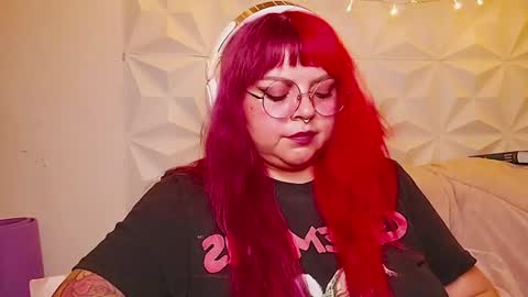 Snapshot of satyn_doll chatting on July 2026 12:28:01 AM Gina George online show from July 2026 12:28:01 AM
