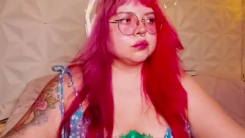 Snapshot of satyn_doll chatting on July 2026 11:08:01 PM Gina George online show from July 2026 11:08:01 PM
