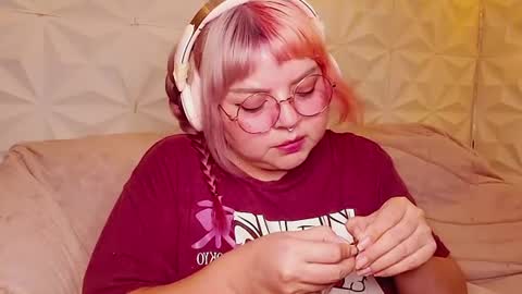 Snapshot of satyn_doll chatting on July 2026 12:19:02 AM Gina George online show from July 2026 12:19:02 AM