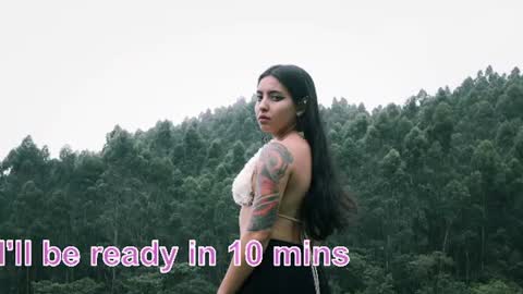 Snapshot of saucy_zaren chatting on June 2026 08:43:02 PM Zaren online show from June 2026 08:43:02 PM
