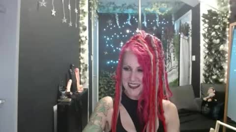 SaucySky online show from October 2025 08:48:01 PM