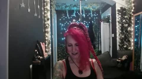 SaucySky online show from November 2025 10:14:02 PM