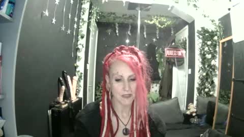 Snapshot of saucysky chatting on May 2026 12:38:01 AM SaucySky online show from May 2026 12:38:01 AM