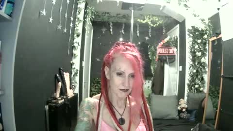 Snapshot of saucysky chatting on May 2026 08:58:01 PM SaucySky online show from May 2026 08:58:01 PM