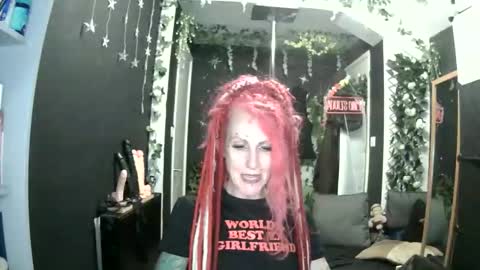 Snapshot of saucysky chatting on May 2026 09:00:01 PM SaucySky online show from May 2026 09:00:01 PM