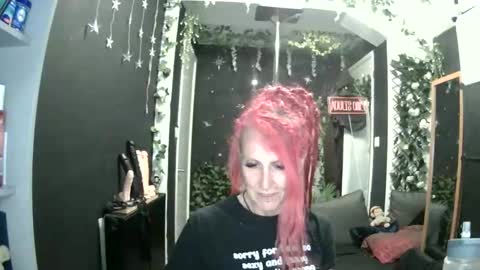 Snapshot of saucysky chatting on June 2026 08:42:02 PM SaucySky online show from June 2026 08:42:02 PM