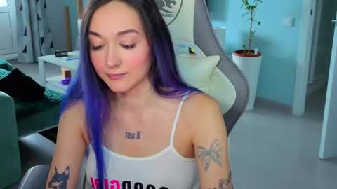 Snapshot of savage_lust_ chatting on June 2026 03:38:02 AM Ariel online show from June 2026 03:38:02 AM