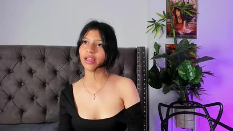 Snapshot of savannah_cameron chatting on December 2024 06:42:02 PM Savannah online show from December 2024 06:42:02 PM