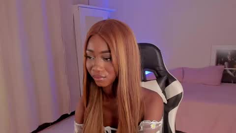 Savannahwildee online show from December 2024 08:39:01 PM