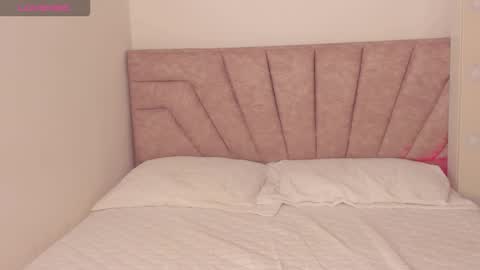 Savannahwildee online show from November 2025 12:15:02 PM