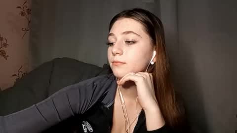 Sophie online show from October 2025 03:32:01 PM