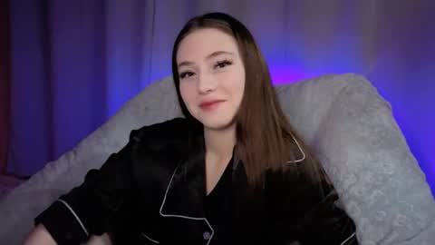Sophie online show from April 2026 06:24:02 PM