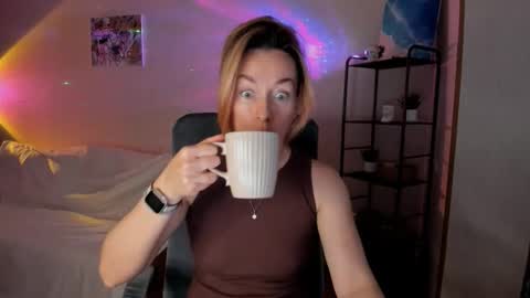 save the qween online show from November 2025 08:24:01 AM