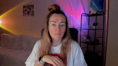 save the qween online show from December 2025 10:11:02 AM