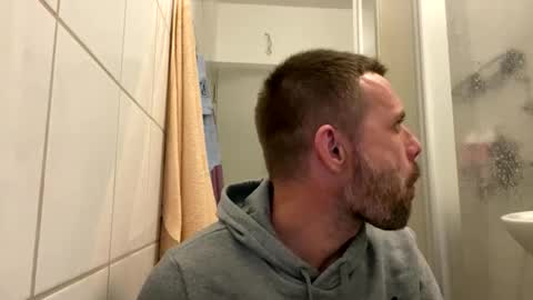 chamomile online show from November 2025 01:52:01 AM