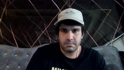 Snapshot of sawasdee04 chatting on April 2026 07:31:01 AM petperson04 online show from April 2026 07:31:01 AM
