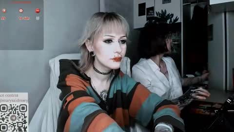 pronoun she. name Mary. age 21. online show from September 2025 02:33:02 AM