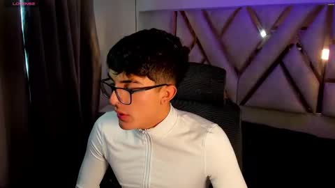 Sayron online show from November 2025 12:04:02 PM