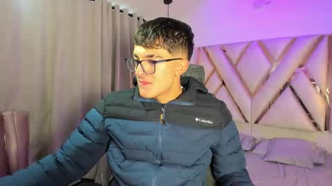 Sayron online show from November 2025 11:43:02 AM