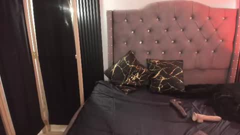 scarbadgirl_ online show from June 2026 04:02:01 AM