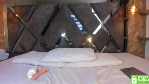 Snapshot of scarlet__jones_ chatting on October 2025 08:18:02 PM scarlet__jones_ online show from October 2025 08:18:02 PM