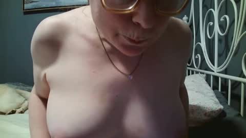 Snapshot of scarlet_envyy chatting on September 2025 09:58:01 PM scarlet_envyy online show from September 2025 09:58:01 PM