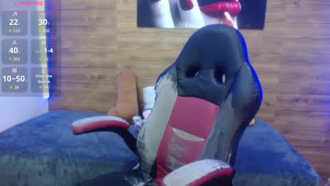 Snapshot of scarlet_hans chatting on June 2026 08:34:01 PM scarlet_hans online show from June 2026 08:34:01 PM