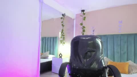 Snapshot of scarlet_pielcanela chatting on April 2026 10:15:02 PM Scarlet online show from April 2026 10:15:02 PM