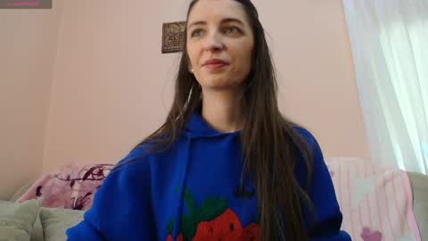 Snapshot of scarlet_rosse chatting on April 2026 10:40:02 AM Scarlet online show from April 2026 10:40:02 AM