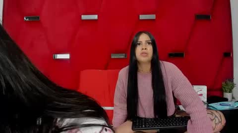 scarlet_rousex69 online show from October 2025 09:43:02 PM