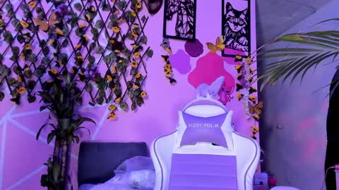 SCARLET online show from April 2026 05:18:02 AM